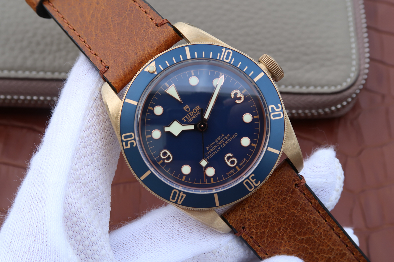 ZF帝舵M79250BM-0000藍色青銅男士機械手 錶復刻錶￥3480