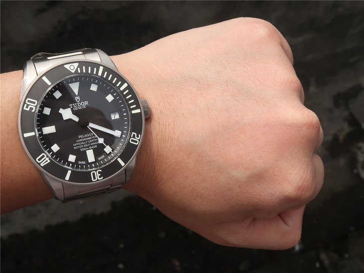 XF帝舵領潛型戰斧（XF升級版）是市場上一款最完善機械潛水腕錶 回歸2824機芯￥3480