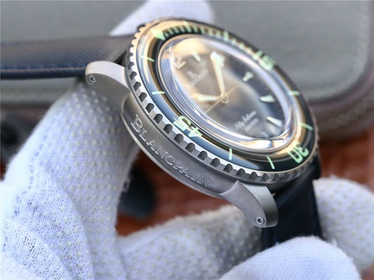 HG寶珀全新Grande Date五十噚大日歴5050腕錶 皮帶手錶 Date功能男士機械錶￥3480