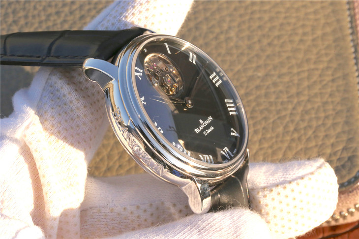 寶珀經典繫列66228自動真陀飛輪腕錶尺寸42mm男士￥5880
